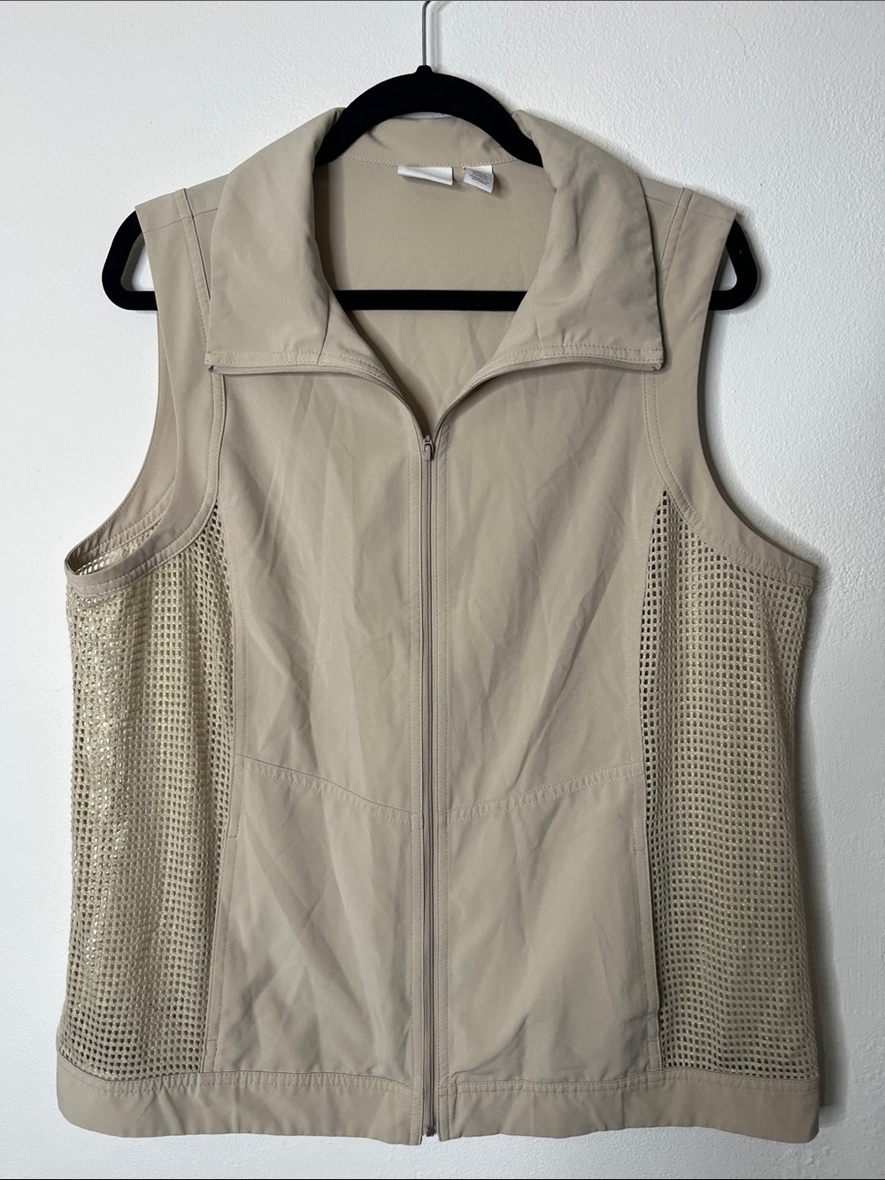 Chico's Weekends Light Beige Sleeveless Zip-Front Vest